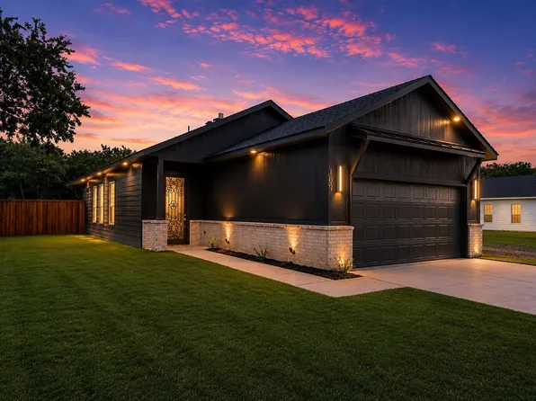 109 Sycamore St, Hillsboro, TX 76645