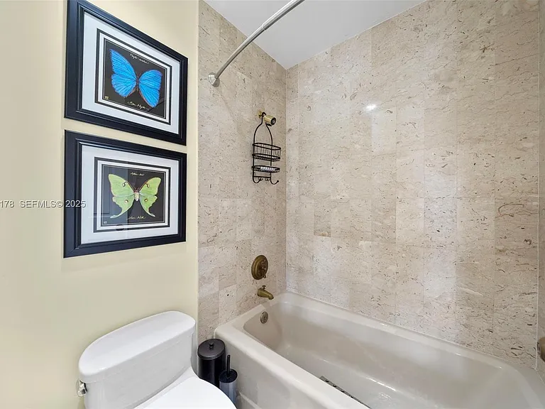 2332 Fisher Island Dr #4302 — Photo 34