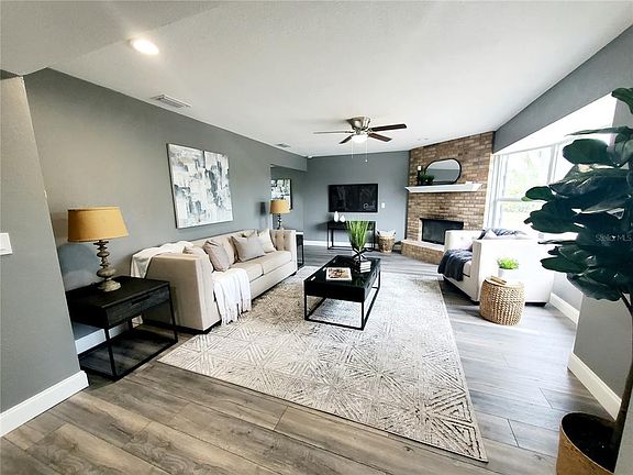 4th image of 900 Richards Ave