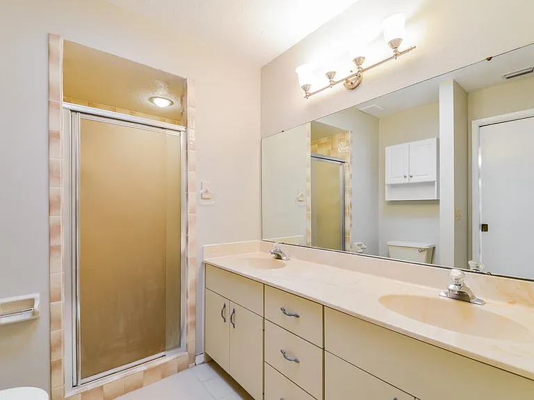 5453 Colonial Oaks Blvd — Photo 10