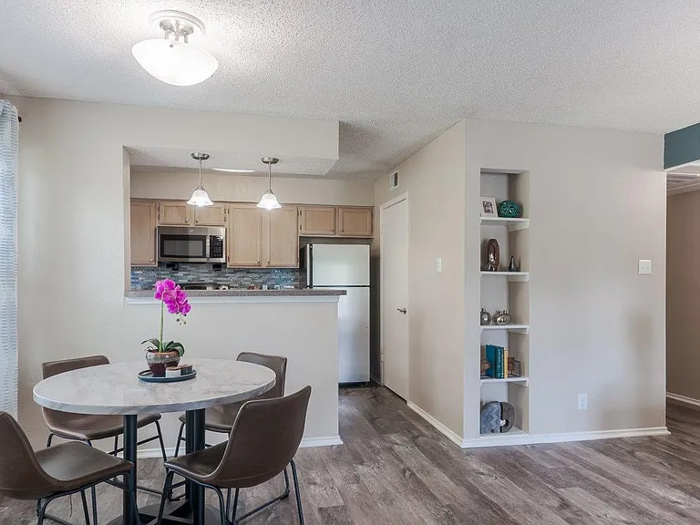 Club at North Hills Apartment Homes — Photo 2