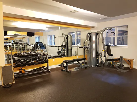 Rented by Signature Property Realty | media 26