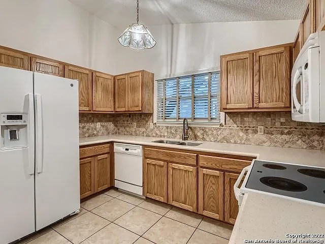 9731 Knob Oak — Photo 7