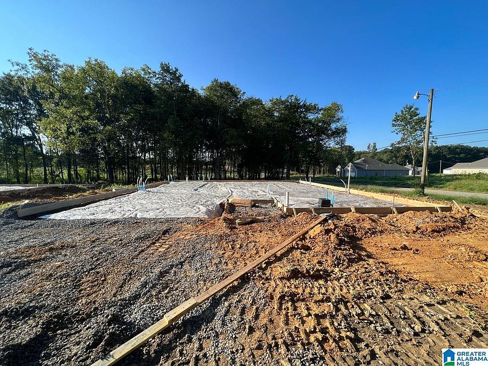 1st image of 418 S Pine Dr #3