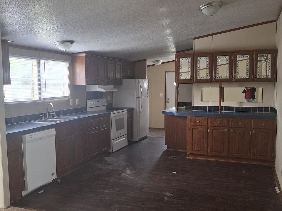 1st image of 24502 Strong Pine Dr