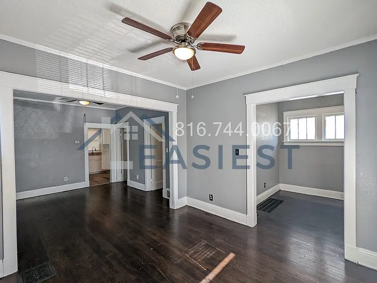 4606 S Benton Ave — Photo 2