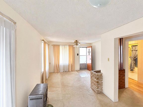 5th image of 305 S 5th St