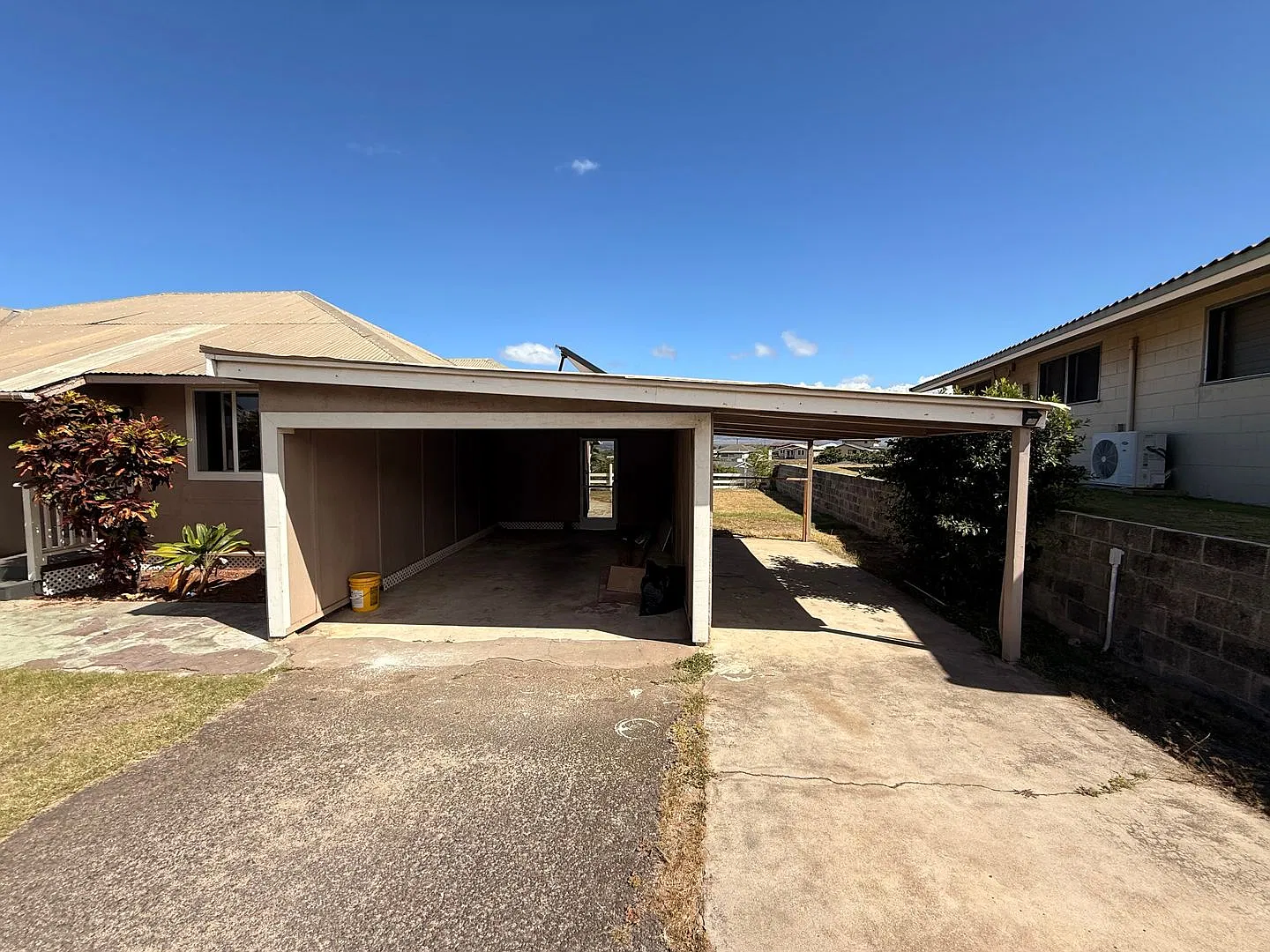 4-Bedroom / 2-Bathroom Home for Rent in Kahului! — Photo 2