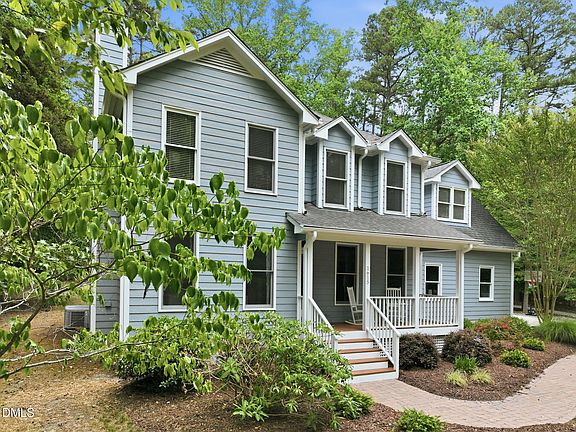 2nd image of 1615 Meadow Ln