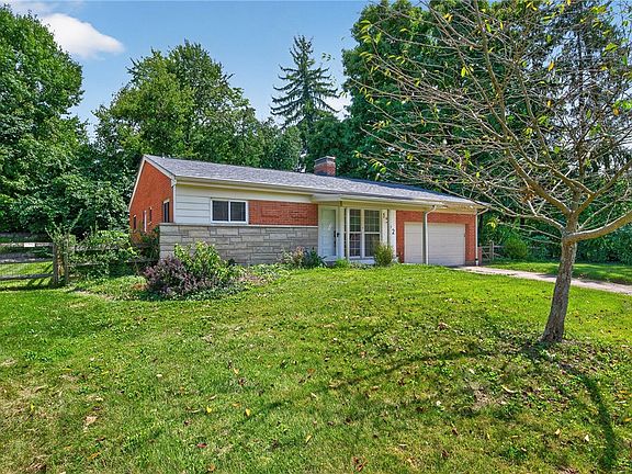 2nd image of 1502 Robinway Dr