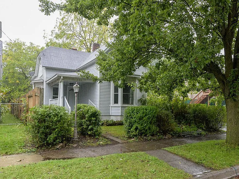 135 Burr Oak St — Photo 4