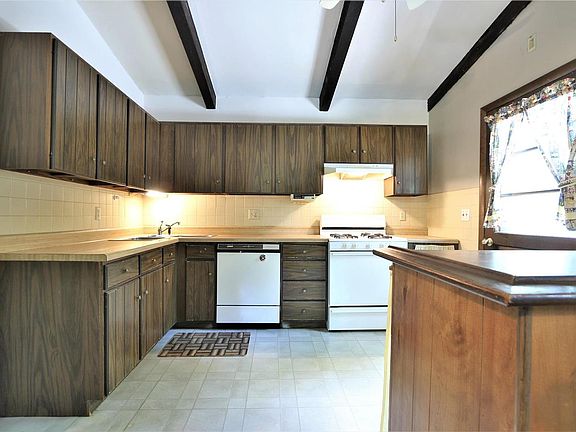 5th image of 11984 Sioux Point Dr