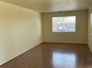 553 W 23rd St #B, Tracy, CA 95376