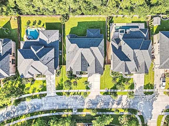 4th image of 34106 Mill Creek Way