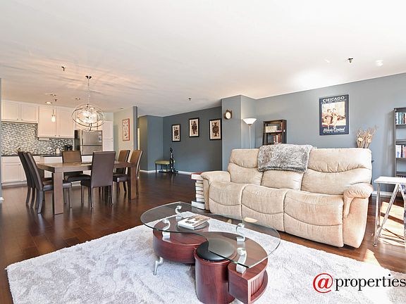Kitchen / Living Room