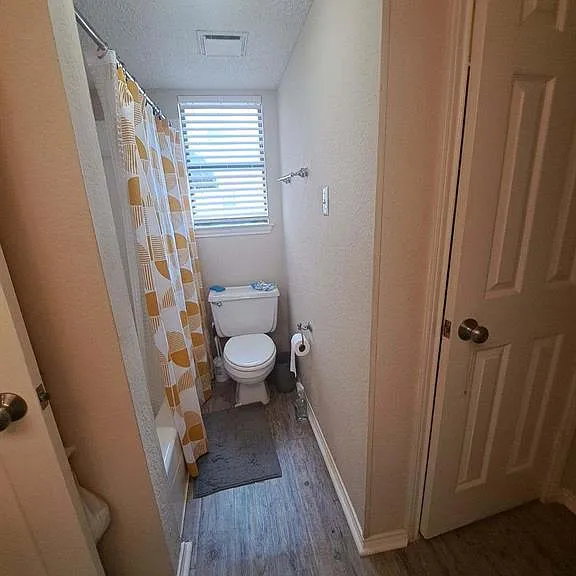 706 W 22nd St #203 — Photo 5