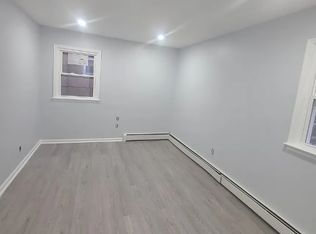 134 North St FLOOR 1, Bayonne, NJ 07002