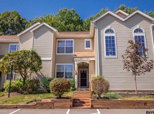 5207 Forest Point Dr S, Clifton Park, NY 12065