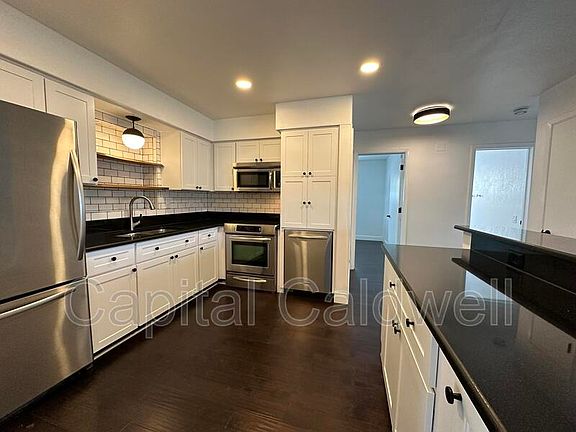 2nd image of 1451 San Diego Dr