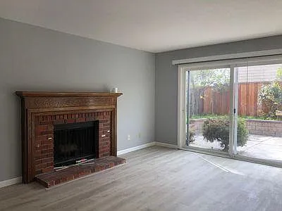 2 bed, 2.5 bath, 1350 sqft, $3,750 — Photo 3