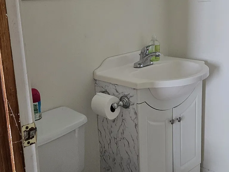 Summerland Dr — Photo 10