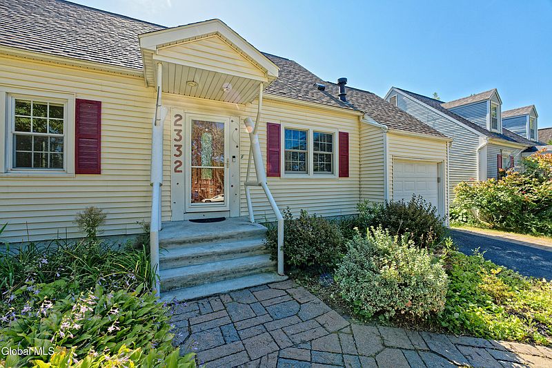 3rd image of 2332 Niskayuna Drive