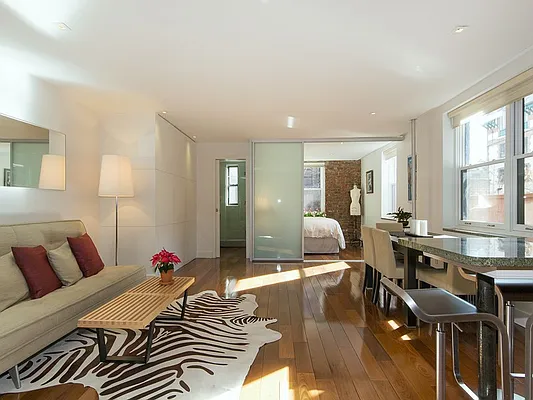 Sold by Sotheby's International Realty | media 6