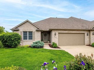 3674 70th Street Ct, Moline, IL 61265