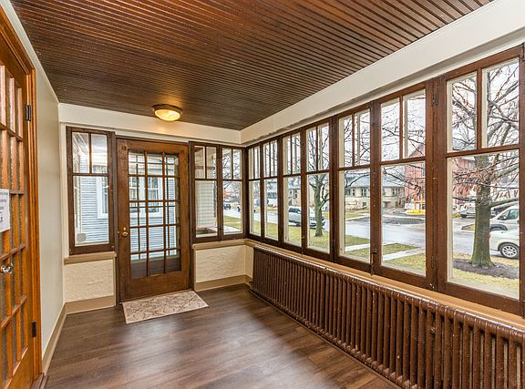 3rd image of 631 N Taylor Ave