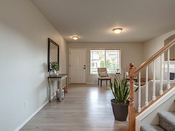 4th image of 2708 NE 80th St
