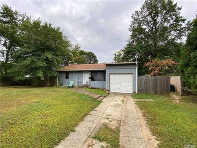 20 Stewart St, Bay Shore, NY, 11706