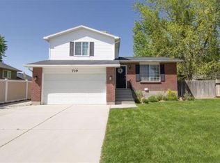 739 E Sandy Dunes Dr, Sandy, UT 84094