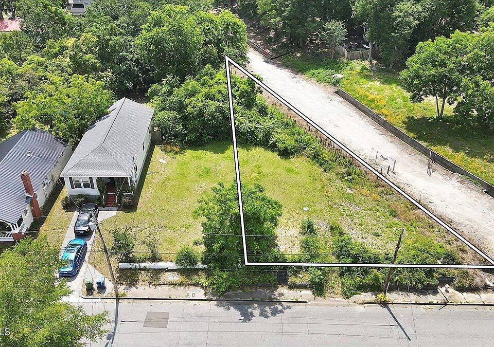 1st image of 715 N 8th Street