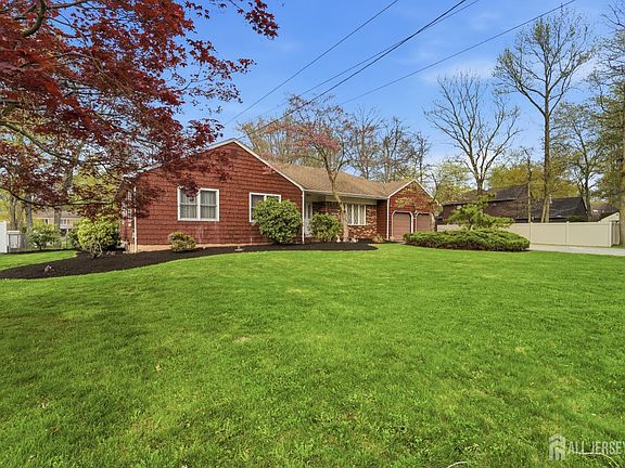 4th image of 1177 Aaron Rd