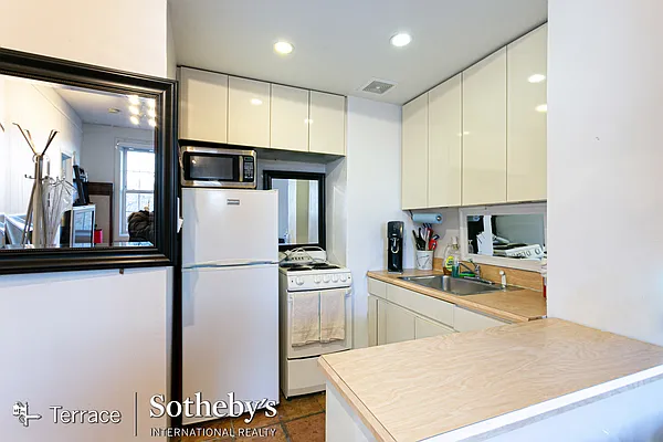 Rented by Terrace Sotheby's International Realty | media 40
