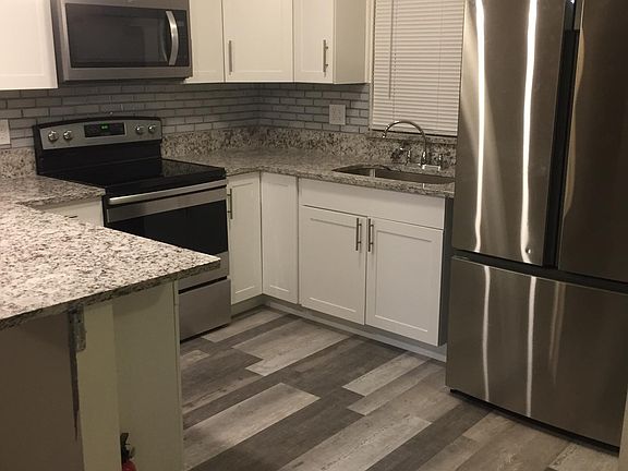 2nd image of 8205 Abbyhill Pl