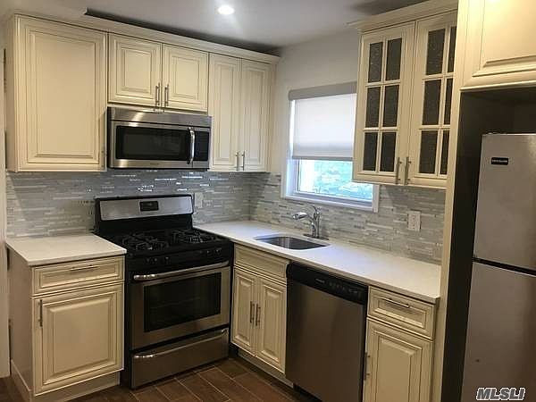 1st image of 3188 Fairmount Ave #1