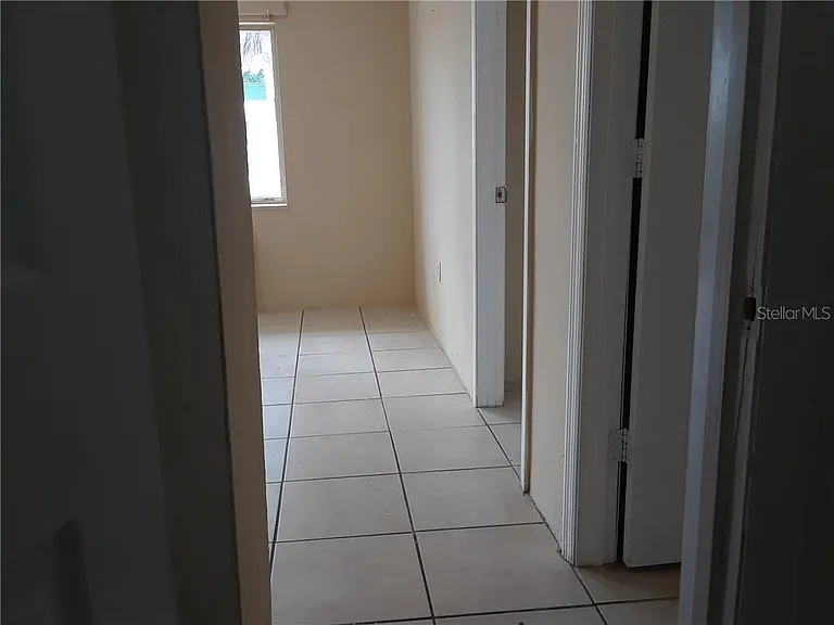 1038 W Jefferson St — Photo 3