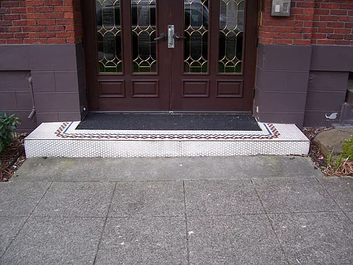 203 W Comstock St Photo 1