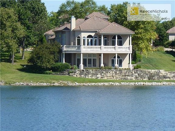 4th image of 4612 NE Dick Howser Cir