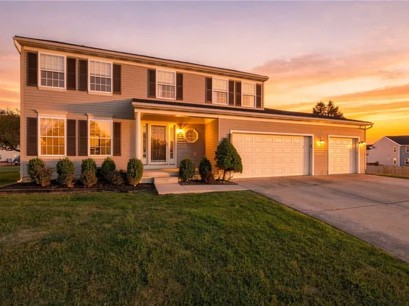 1053 Ashbrooke Ln, Xenia, OH 45385