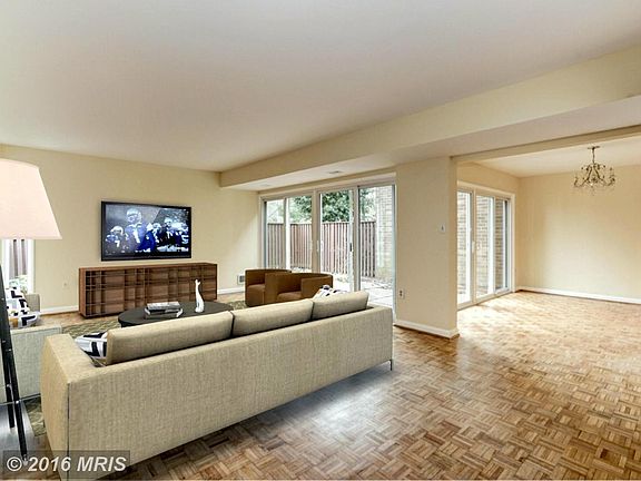 Sunlit Open Floor Plan