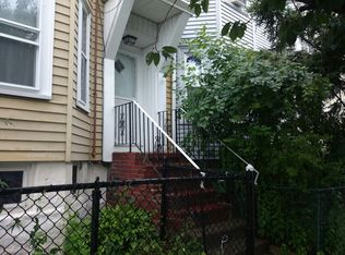 90 Buttonwood St, Dorchester, MA 02125