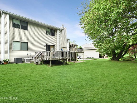 4th image of 70 Chestnut Ln