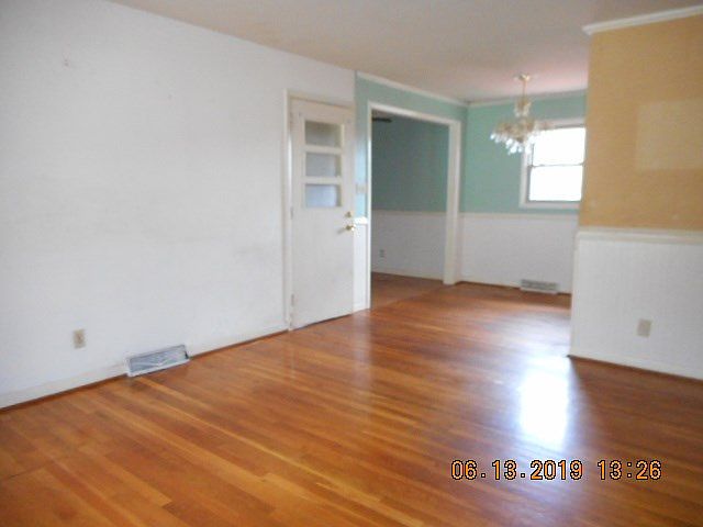 2nd image of 222 English Rd