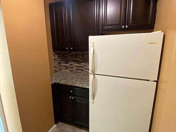 5th image of 1021 Arlington Blvd APT 732