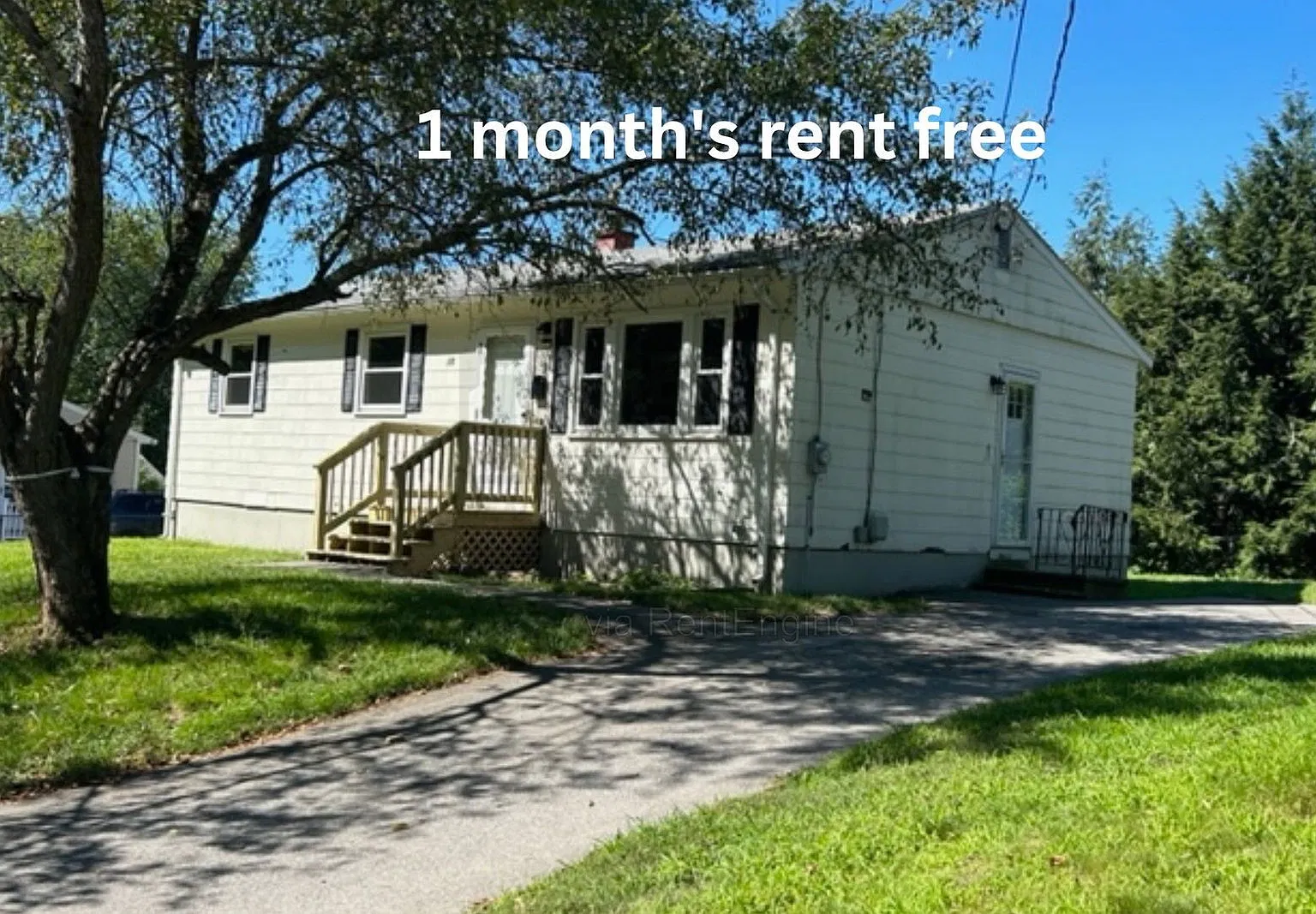 3 bed, 1.0 bath, 960 sqft, $2,600 — Photo 1