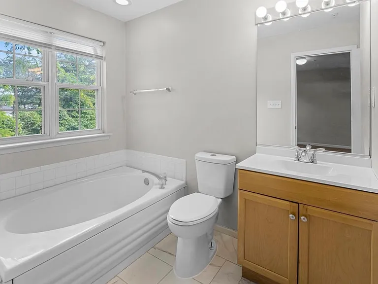 7016 Migliori Ct — Photo 26