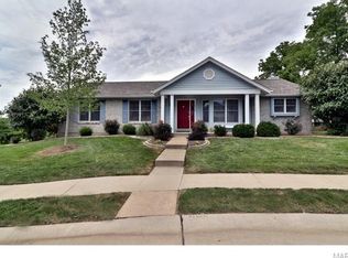 6708 Freeland Dr, Hazelwood, MO 63042