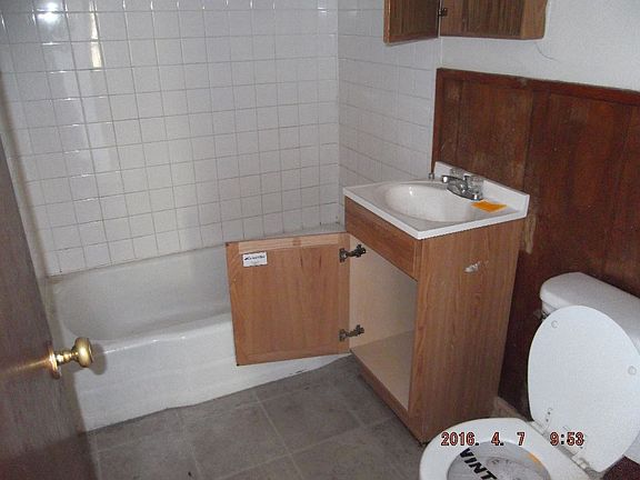 5th image of 2328 NW 38th Pl